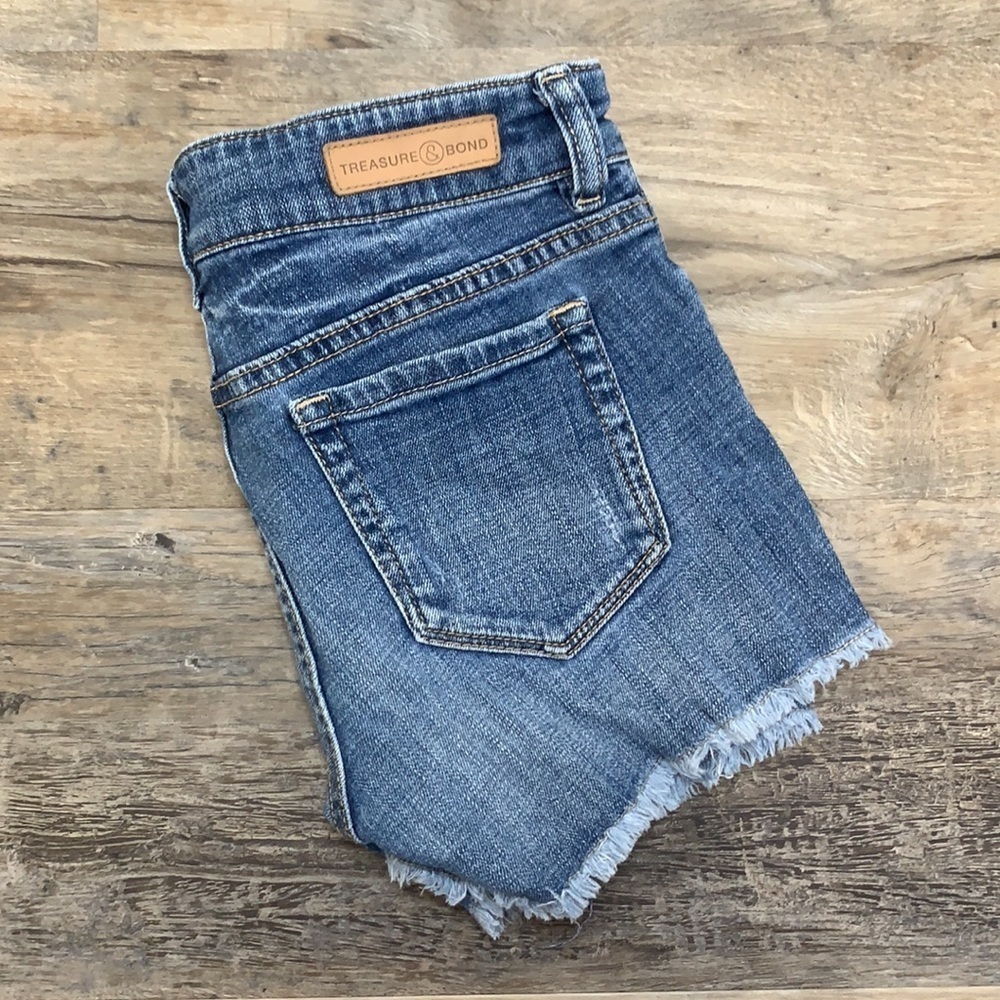 Treasure and bond Denim jean shorts​ - Picture 4 of 5